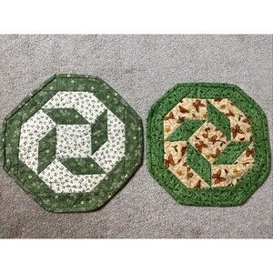 2Retro Patchwork Quilted Octagon Reversible Grn Floral TableMat Traymat Placemat